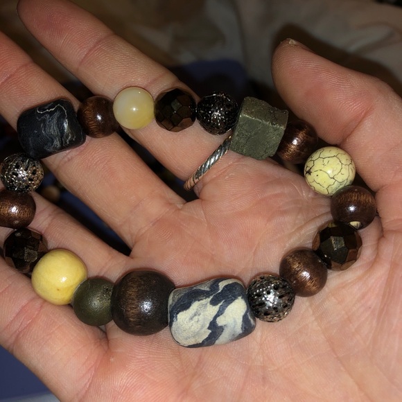 17 colorful beaded bracelets: can mix and match - Picture 6 of 10